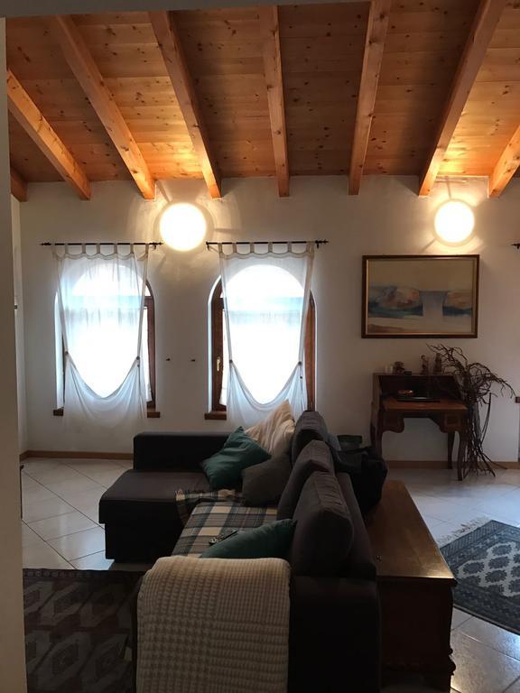 מאלצ'סינה Casella'S Apartments מראה חיצוני תמונה