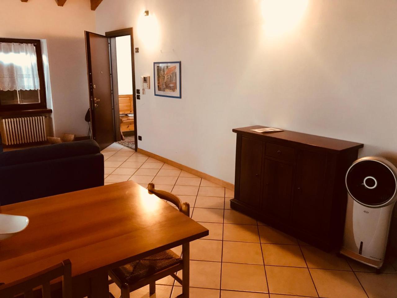 מאלצ'סינה Casella'S Apartments מראה חיצוני תמונה